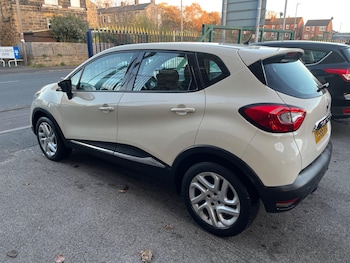 Used Renault Captur 2016 for sale - 76632640: Photo
