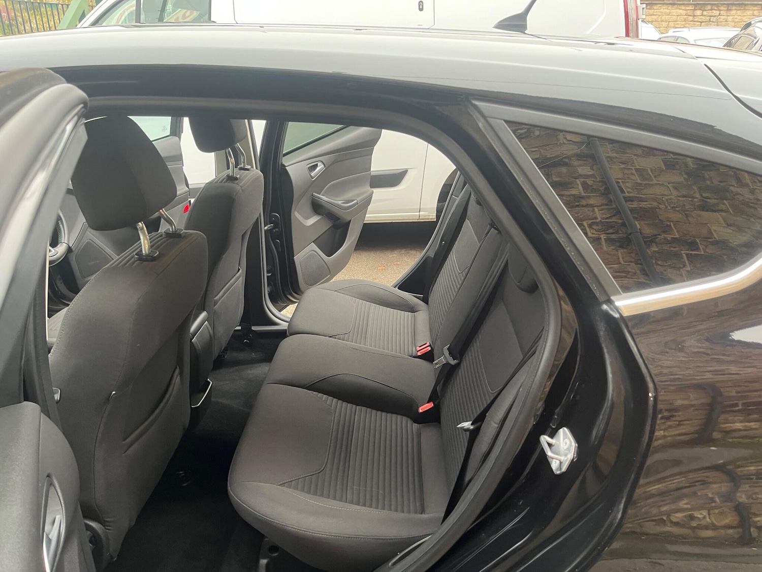 Used Ford Focus 2014 for sale - 76657958: Photo 8