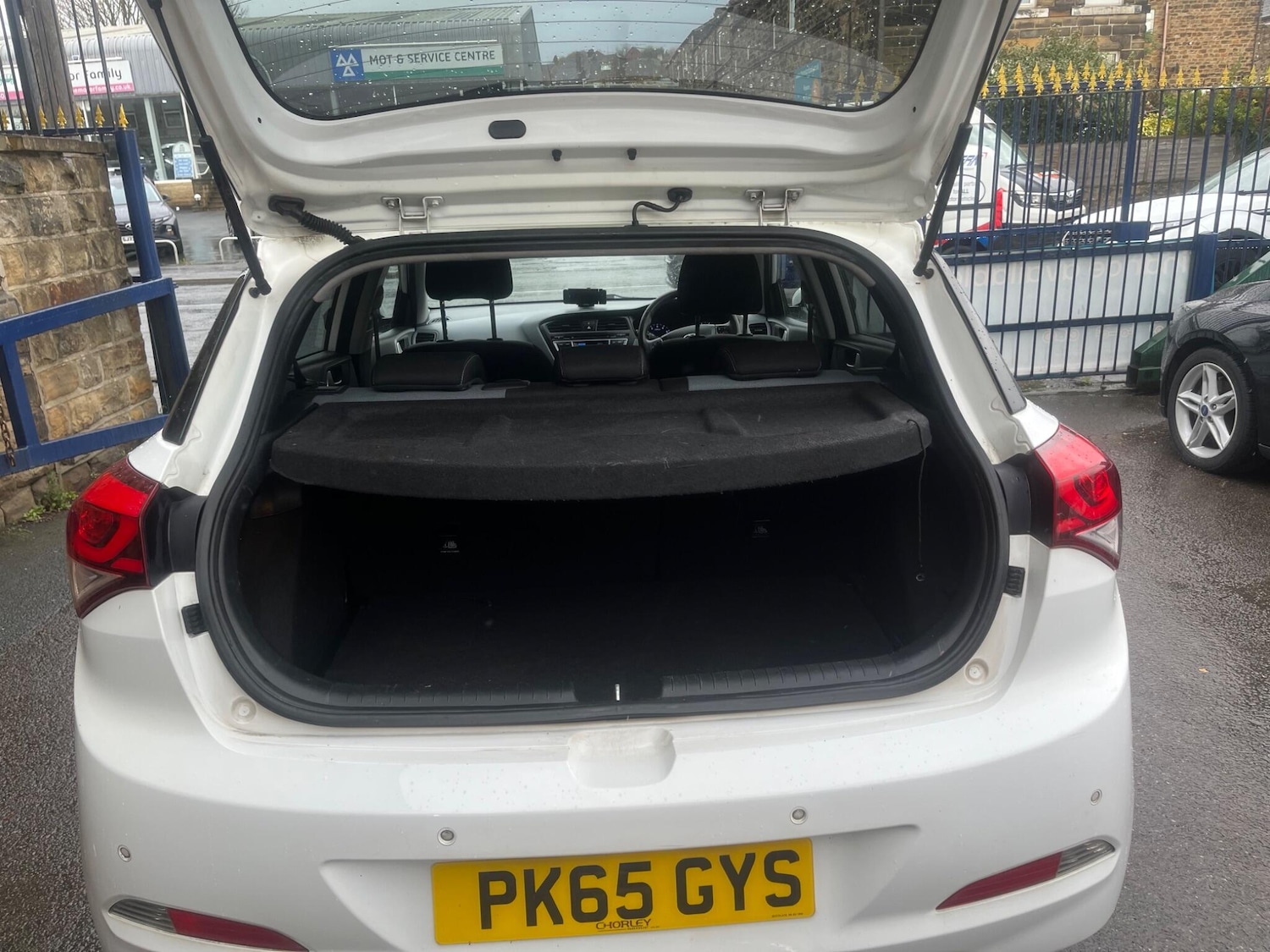 Used Hyundai i20 2015 for sale - 76620102: Photo 9