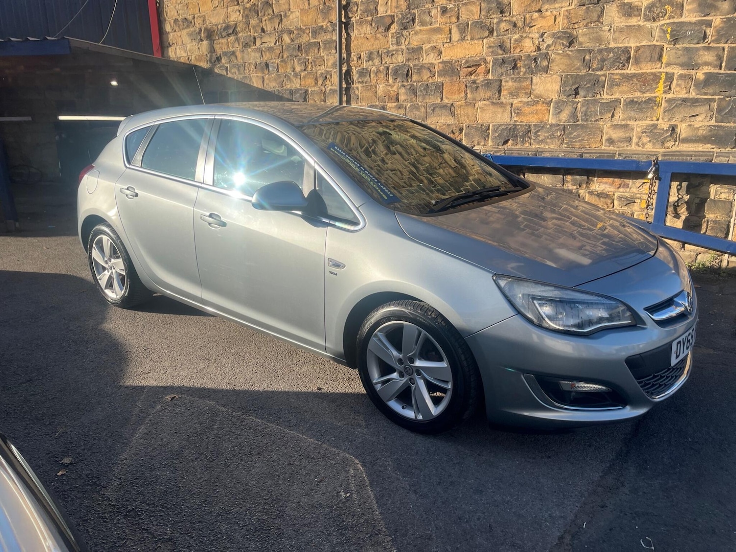 Used Vauxhall Astra 2015 for sale - 76645331: Photo 1
