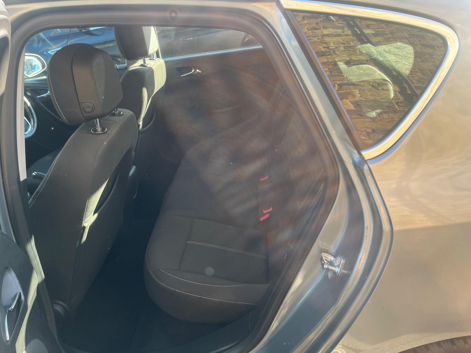 Used Vauxhall Astra 2015 for sale - 76645331: Photo 10