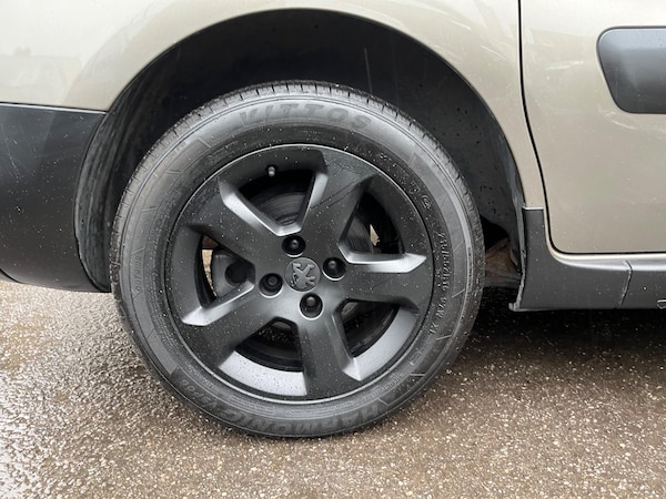 Used Peugeot Partner Tepee 2015 for sale - 76136317: Photo 13