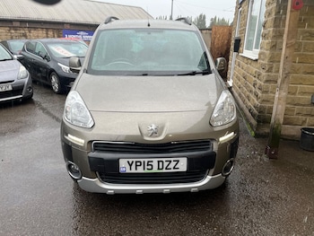 Used Peugeot Partner Tepee 2015 for sale - 76136317: Photo 2