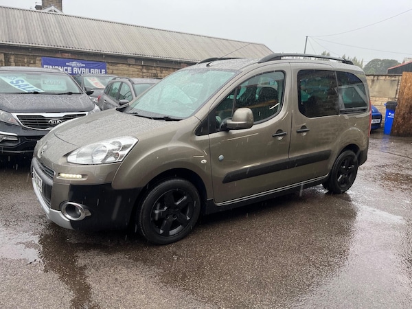 Used Peugeot Partner Tepee 2015 for sale - 76136317: Photo 3