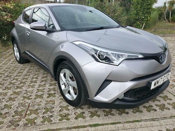 2017 (17) - 1.8 VVT-h Icon CVT Euro 6 (s/s) 5dr
