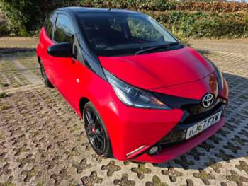 2017 (67) - 1.0 VVT-i x-cite 4 Red Bi-Tone x-shift Euro 6 5dr