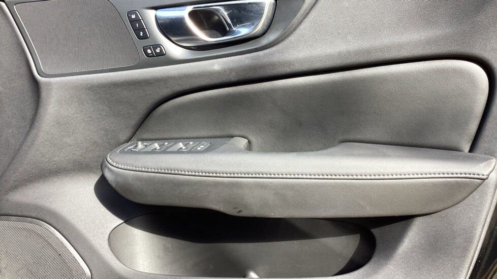 Used Volvo V60 2025 for sale - 78049010: Photo 15