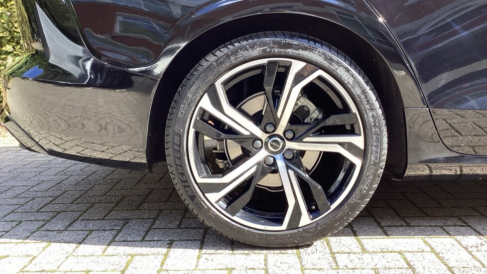 Used Volvo V60 2025 for sale - 78049010: Photo 18