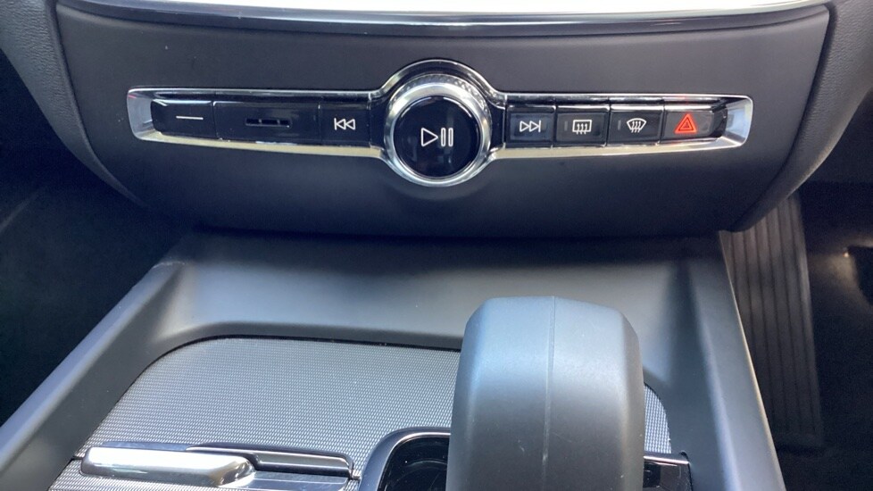 Used Volvo V60 2025 for sale - 78049010: Photo 28