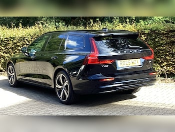 Used Volvo V60 2025 for sale - 78049010: Photo
