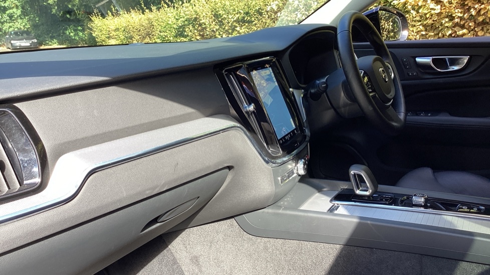 Used Volvo V60 2025 for sale - 78049010: Photo 3