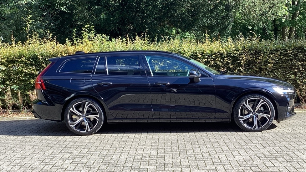 Used Volvo V60 2025 for sale - 78049010: Photo 4