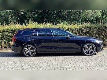 Used Volvo V60 2025 for sale - 78049010: Photo