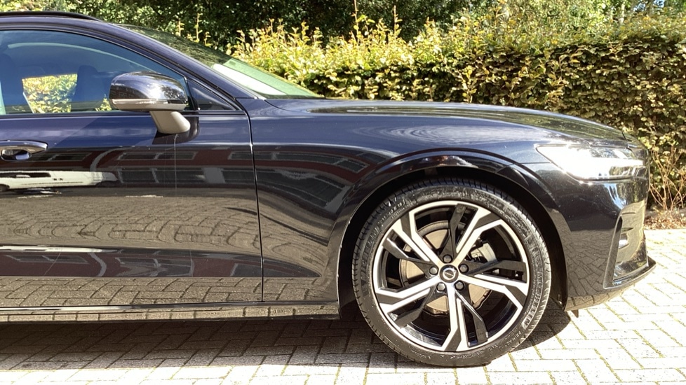 Used Volvo V60 2025 for sale - 78049010: Photo 5