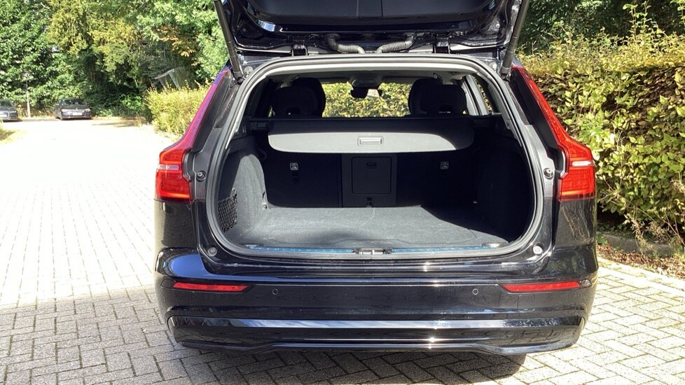 Used Volvo V60 2025 for sale - 78049010: Photo 8