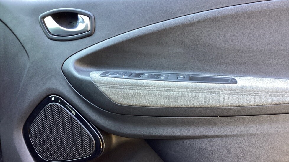 Used Renault Zoe 2020 for sale - 78049007: Photo 15