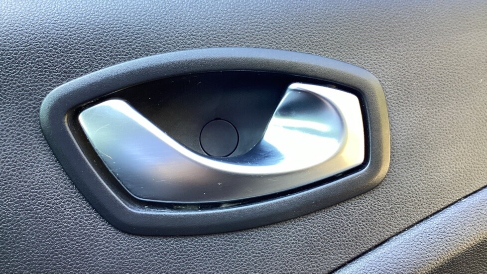 Used Renault Zoe 2020 for sale - 78049007: Photo 16