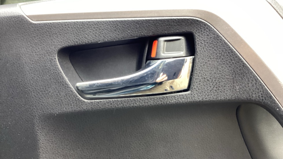 Used Toyota RAV4 2016 for sale - 78049006: Photo 16