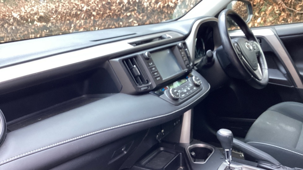 Used Toyota RAV4 2016 for sale - 78049006: Photo 3