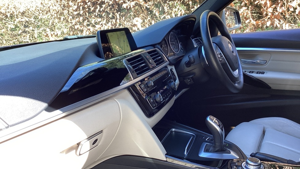 Used BMW 3 Series 2016 for sale - 78042014: Photo 3