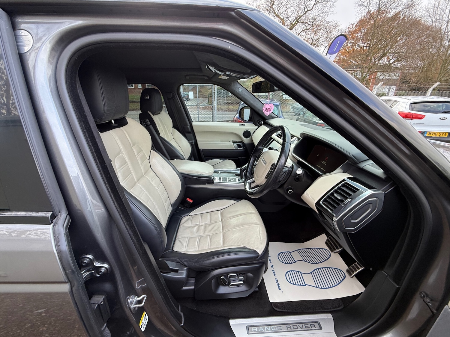 Used Land Rover Range Rover Sport 2014 for sale - 76807320: Photo 11