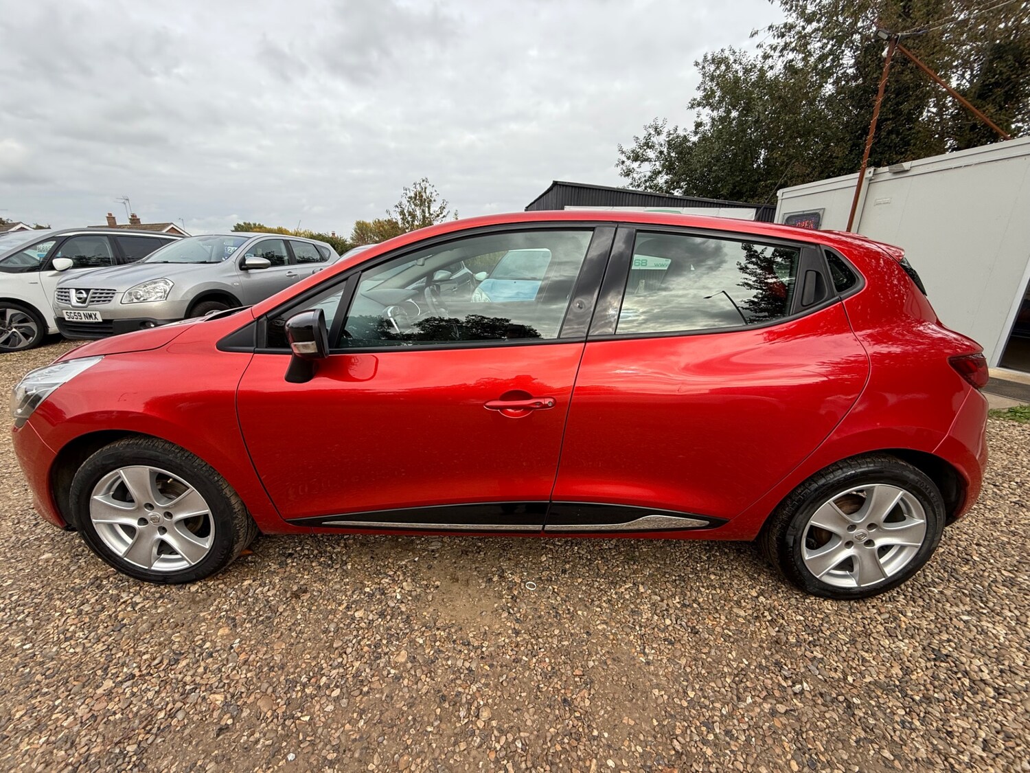 Used Renault Clio 2014 for sale - 76309906: Photo 4