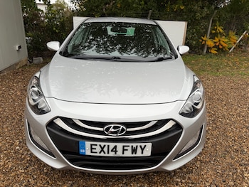 Used Hyundai i30 2014 for sale - 76302144: Photo 2
