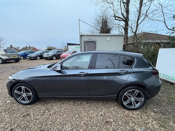 Used BMW 1 Series 2016 for sale - 77104610: Photo