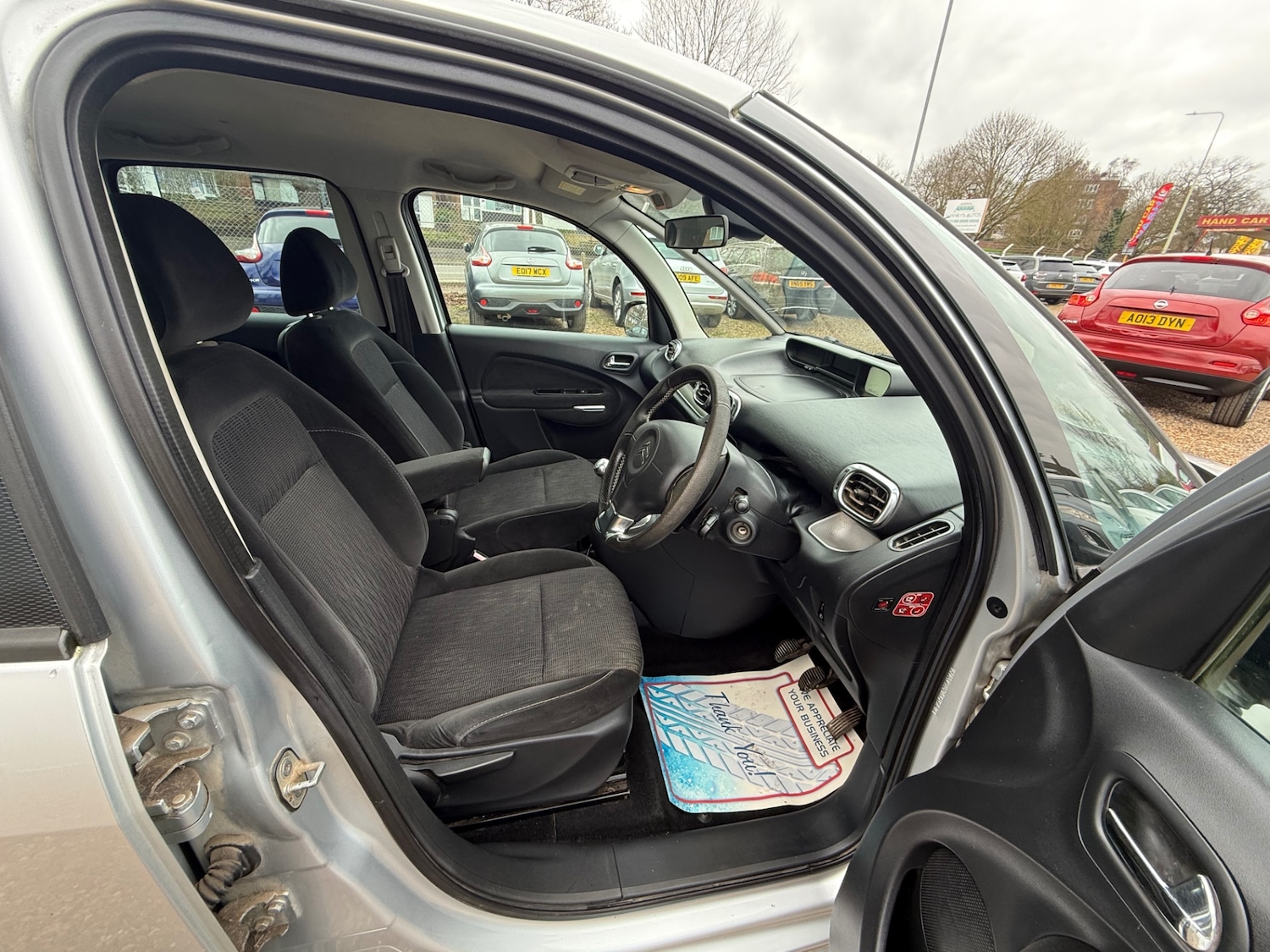 Used Citroen C3 Picasso 2009 for sale - 77676257: Photo 9