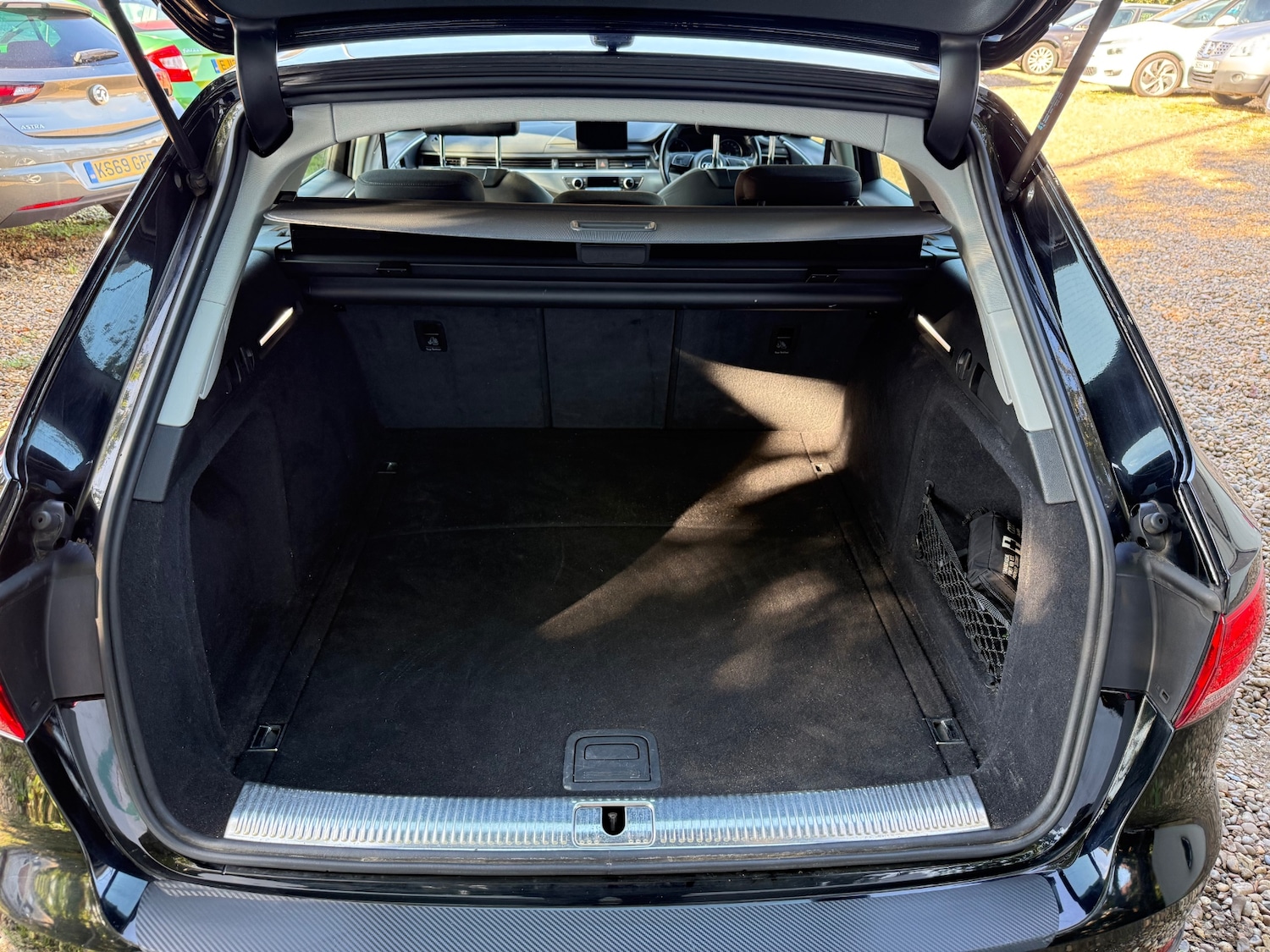 Used Audi A4 2017 for sale - 76252180: Photo 13