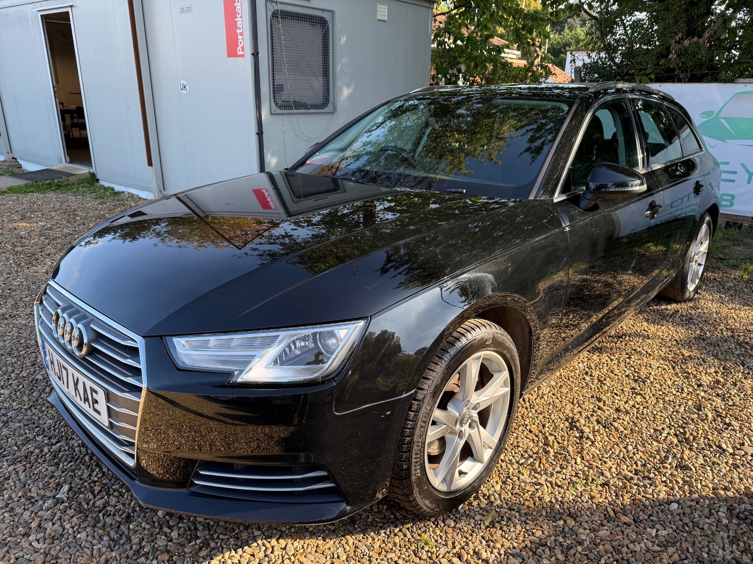 Used Audi A4 2017 for sale - 76252180: Photo 3