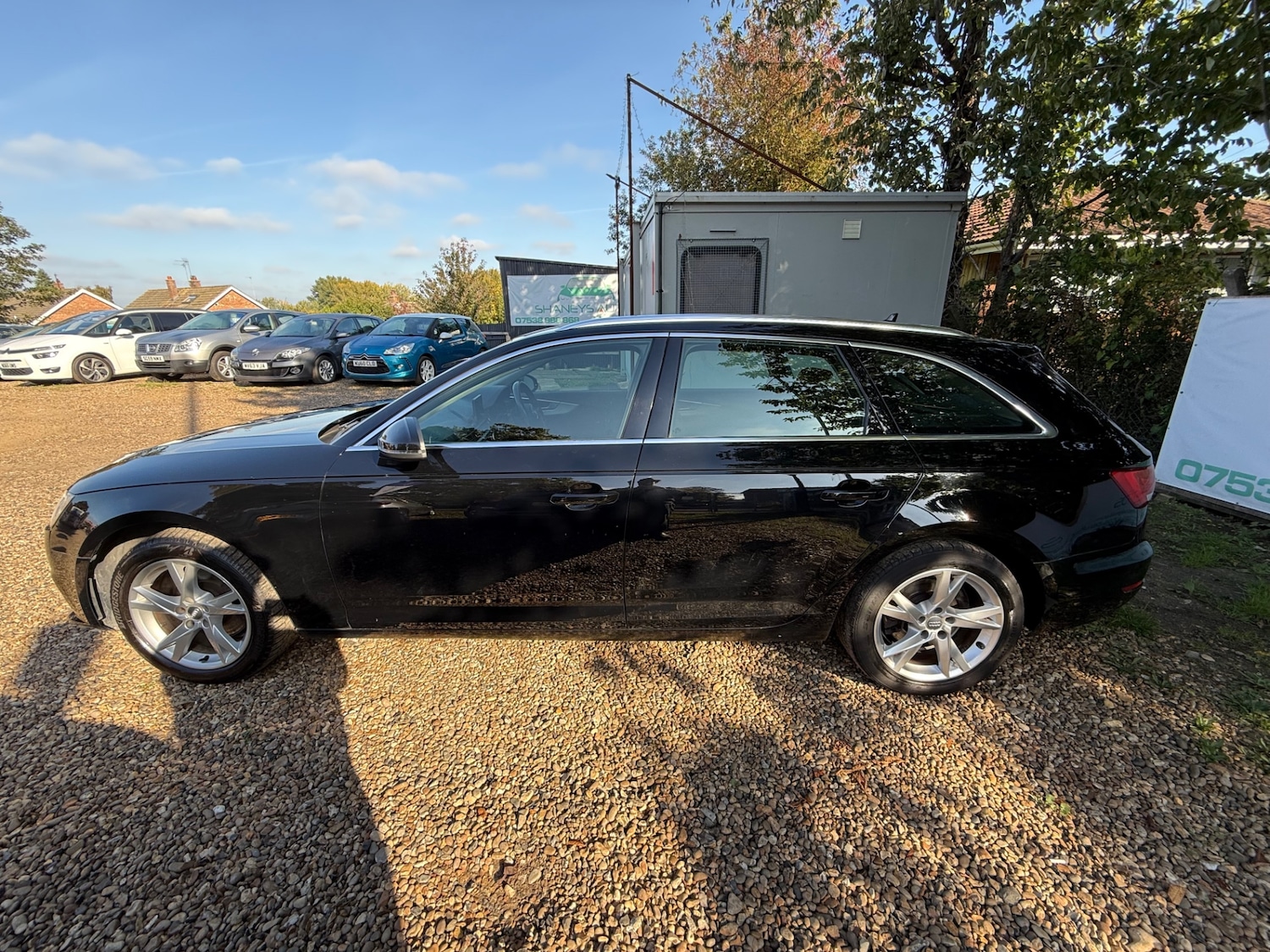 Used Audi A4 2017 for sale - 76252180: Photo 4