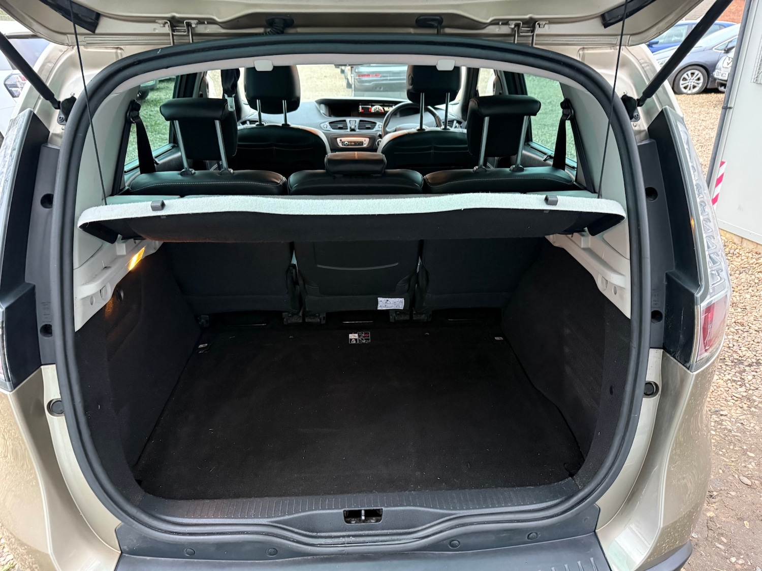 Used Renault Scenic 2014 for sale - 77047495: Photo 15