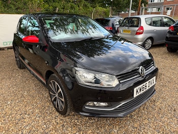 Used Volkswagen Polo 2016 for sale - 79391137: Photo