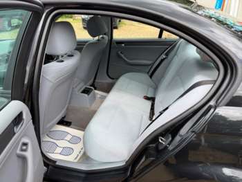 Used Volkswagen Touran 2011 for sale - 74871086: Photo