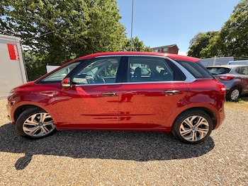 Used Citroen C4 Picasso 2015 for sale - 75168181: Photo