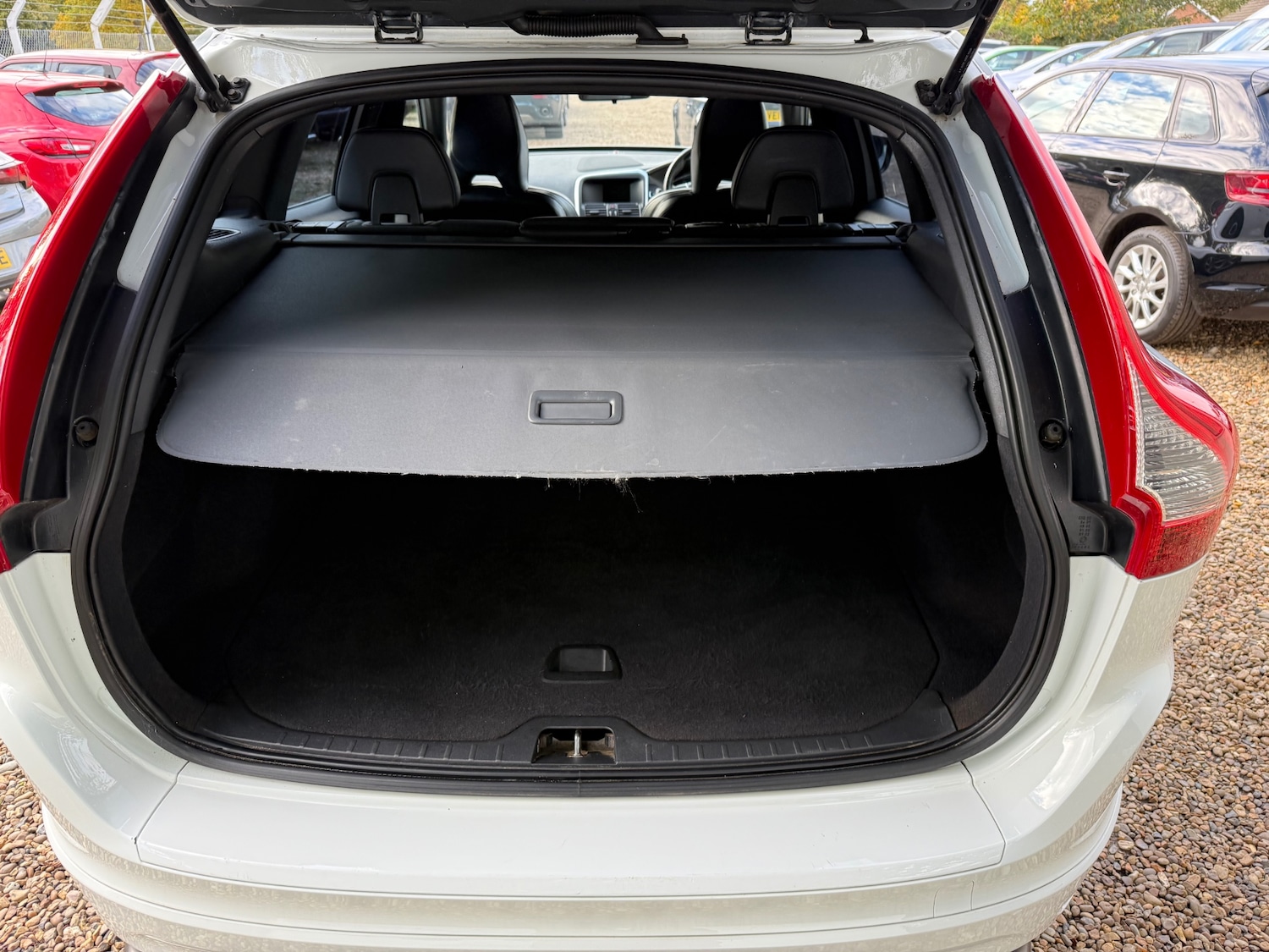 Used Volvo XC60 2015 for sale - 76367024: Photo 14