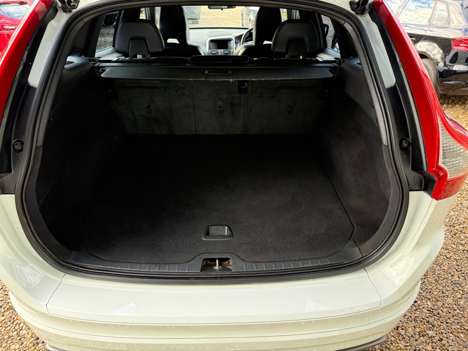 Used Volvo XC60 2015 for sale - 76367024: Photo 15