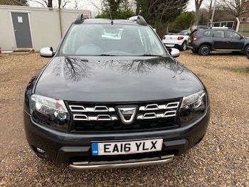 Used Dacia Duster 2016 for sale - 77392140: Photo