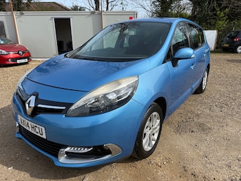 Used Renault Grand Scenic 2014 for sale - 77962494: Photo