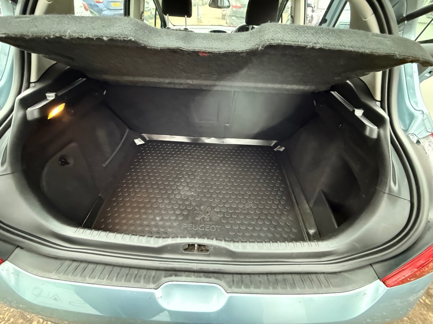 Used Peugeot 308 2013 for sale - 77392151: Photo 11