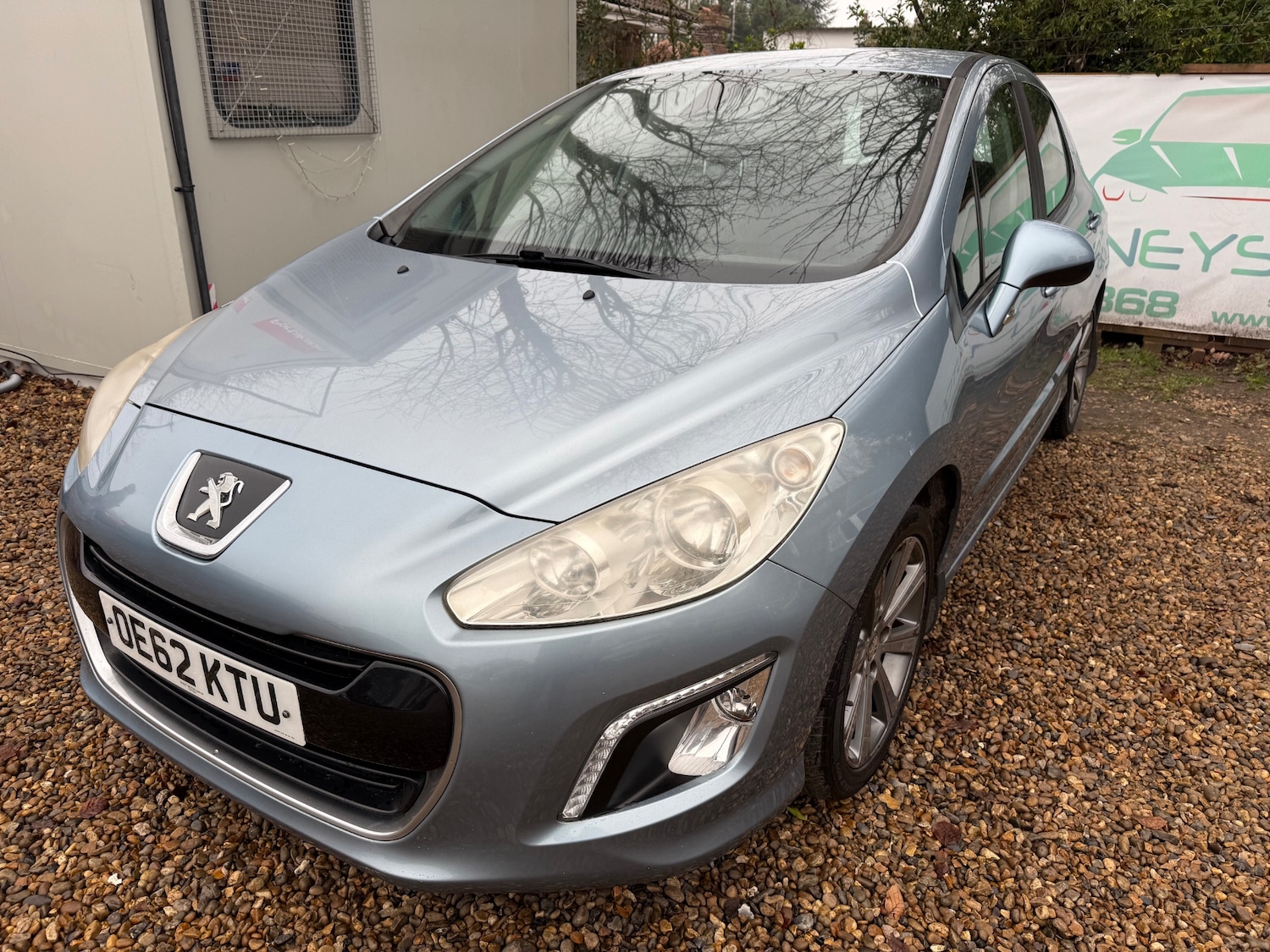 Used Peugeot 308 2013 for sale - 77392151: Photo 3