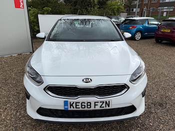 Used Kia Ceed 2019 for sale - 77935400: Photo