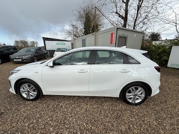 Used Kia Ceed 2019 for sale - 77935400: Photo