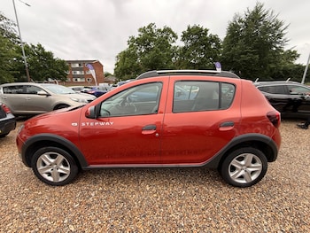 Used Dacia Sandero Stepway 2015 for sale - 78832891: Photo