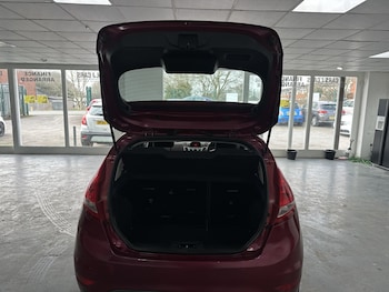 Used Ford Fiesta 2010 for sale - 78004365: Photo