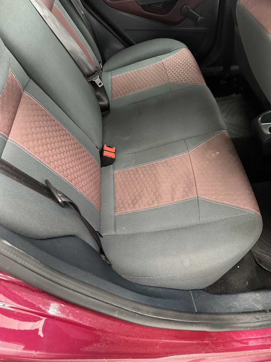 Used Ford Fiesta 2010 for sale - 78004365: Photo 9