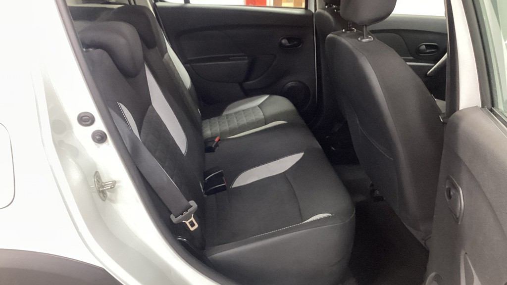 Used Dacia Sandero Stepway 2014 for sale - 78004599: Photo 11
