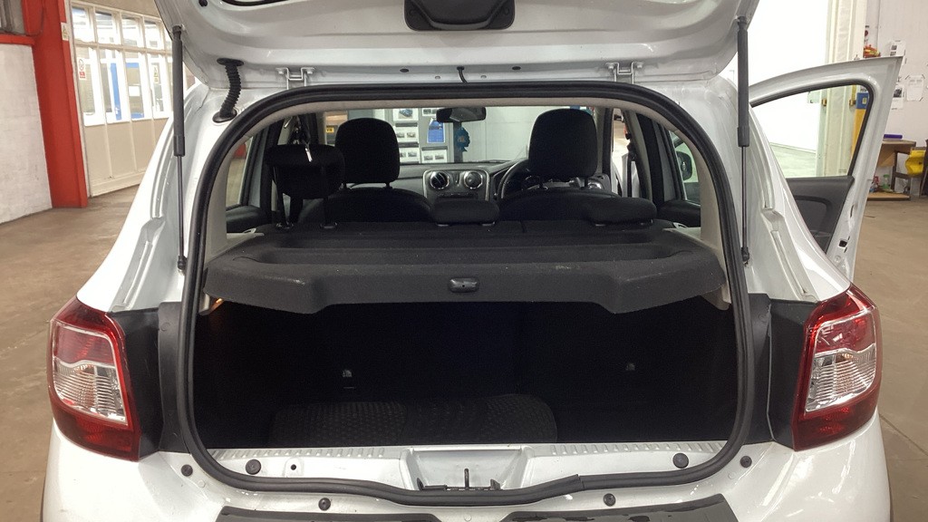 Used Dacia Sandero Stepway 2014 for sale - 78004599: Photo 2