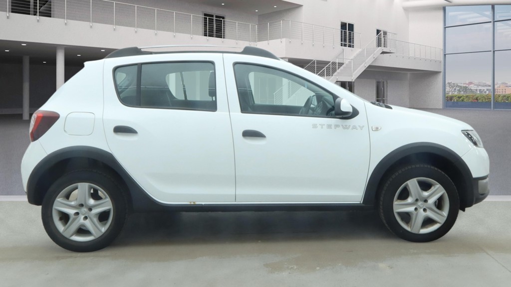 Used Dacia Sandero Stepway 2014 for sale - 78004599: Photo 4